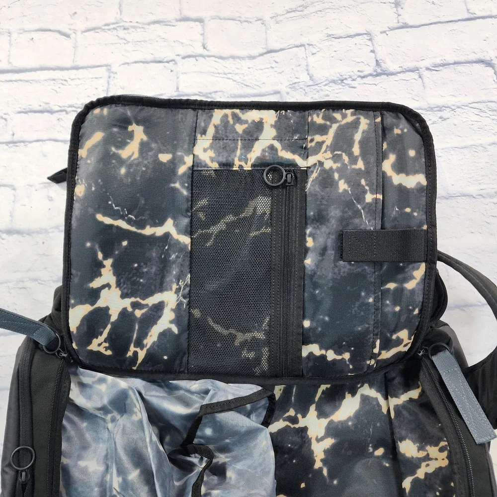 Under Armour UA Project Rock Duffle Backpack Bag Black Gold Gym 1376459-002 WWE